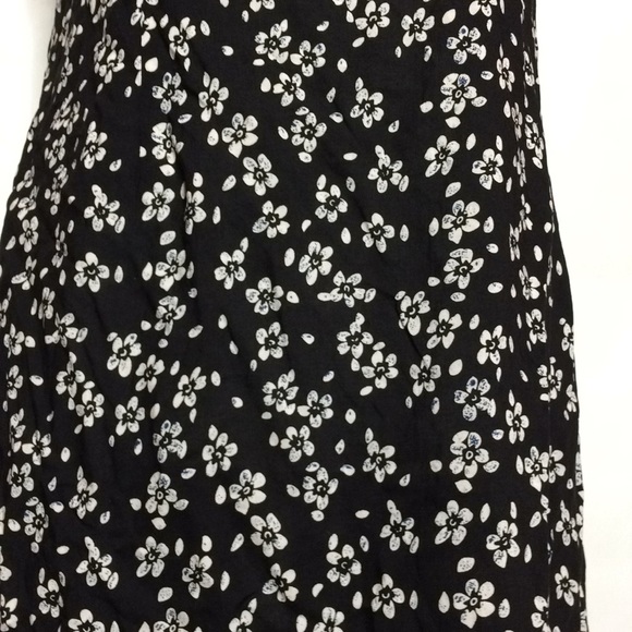 Floral Dress - Picture 2 of 5